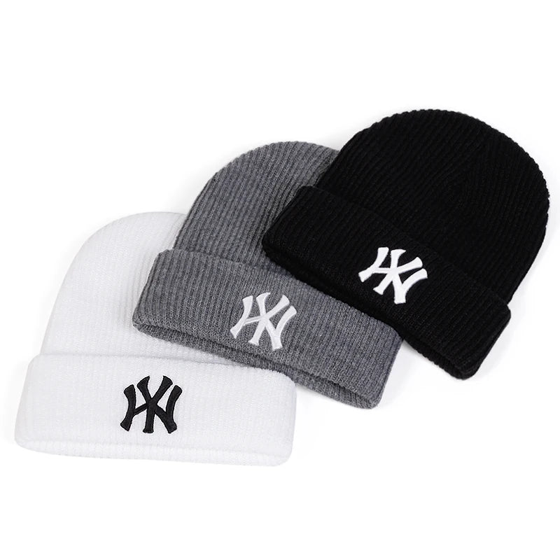 BEANIE (Graphic) - Yankee beanie embroidery for the winter