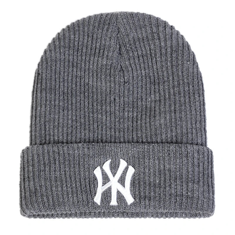 BEANIE (Graphic) - Yankee beanie embroidery for the winter